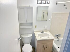 87 Hamilton St N in Waterdown, ON - Building Photo - Building Photo