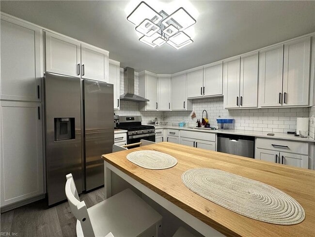 property at 1536 Sword Dancer Dr