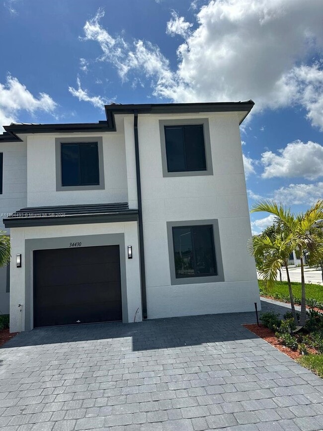 property at 34430-34430 SW 190th Ave
