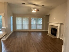 10134 Cassandra Dr in Austin, TX - Building Photo - Building Photo