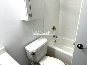 1200 Adams St, Unit 203 in Boston, MA - Foto de edificio - Building Photo