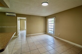 2290 NW N River Dr-Unit -10 in Miami, FL - Building Photo - Building Photo