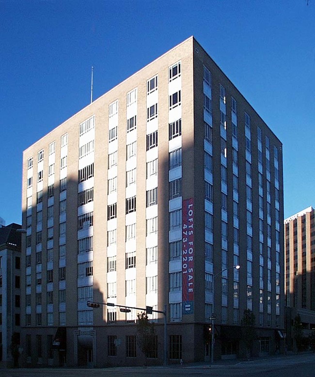 Brown Building Lofts in Austin, TX - Foto de edificio - Building Photo