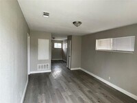 7815 Glass St photo'