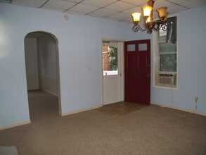 14 S Franklin St in Waynesboro, PA - Building Photo - Building Photo