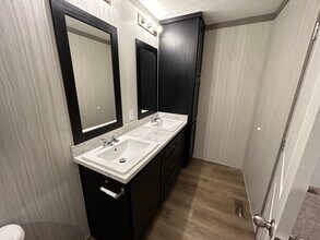 683 Oregon St in Belleville, MI - Building Photo - Building Photo