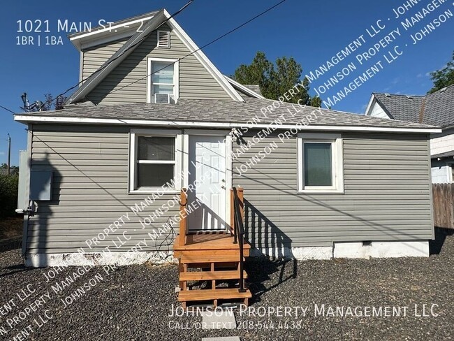 property at 1021 Main St