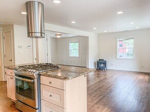 2718 E Olive St in Seattle, WA - Building Photo - Building Photo