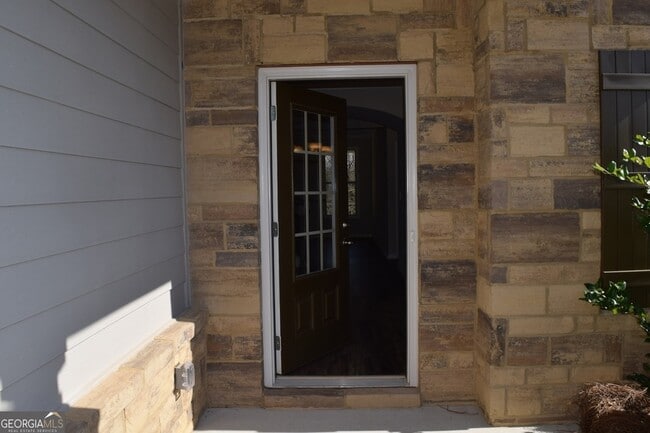 533 Brighton Park Cir in Hoschton, GA - Foto de edificio - Building Photo