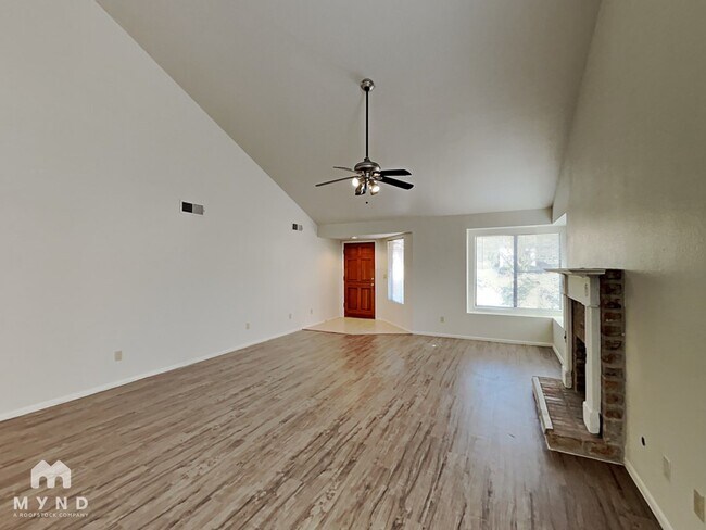 10487 N Fairway Vista Ln in Tucson, AZ - Building Photo - Building Photo