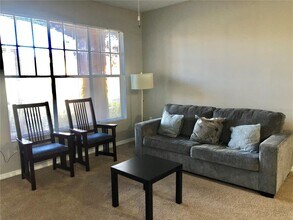 5542 Metrowest Blvd in Orlando, FL - Building Photo - Building Photo