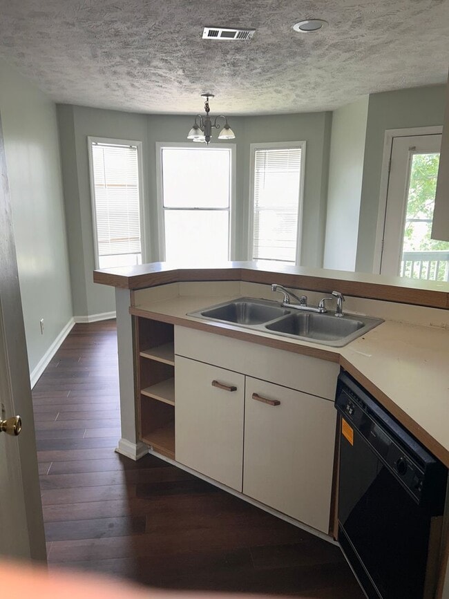 6804 Willowbrook Dr in Fayetteville, NC - Building Photo - Building Photo