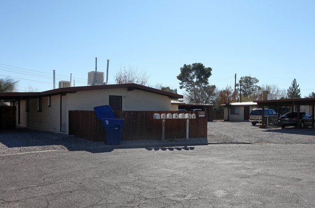 3240 E Towner St in Tucson, AZ - Building Photo - Building Photo