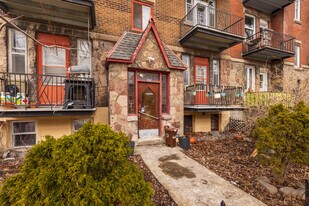 2151 Saint-Joseph Boul E in Montréal, QC - Building Photo