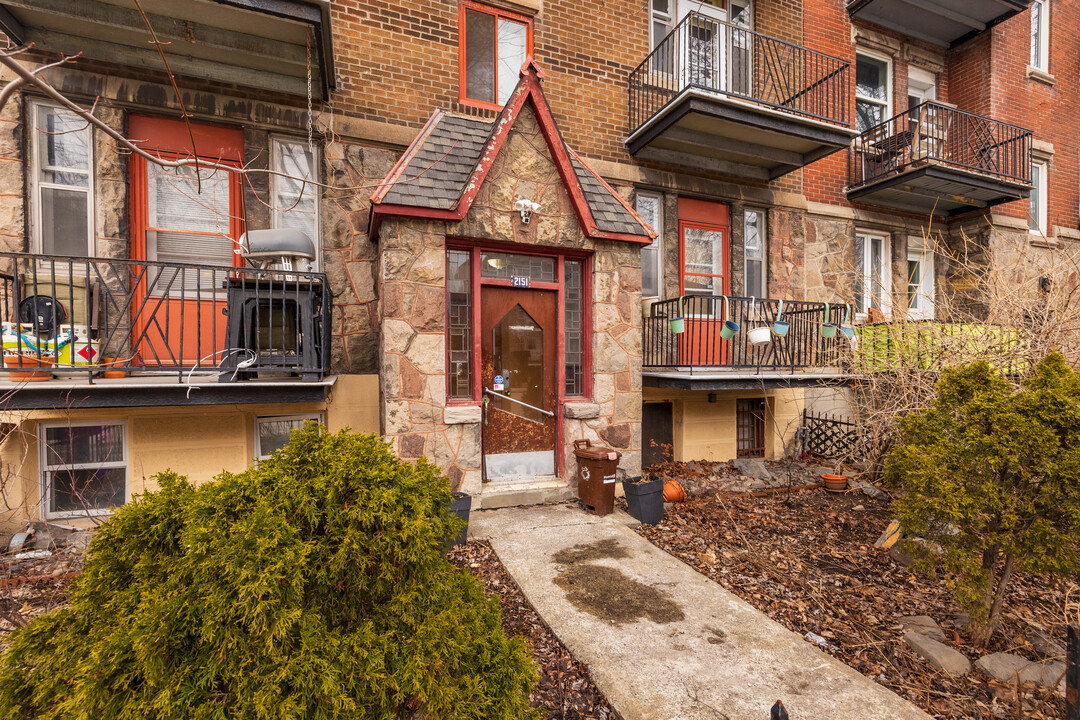 2151 Saint-Joseph Boul E in Montréal, QC - Building Photo