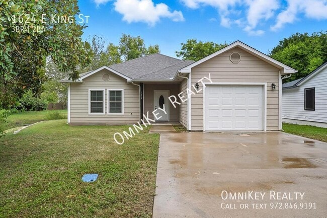 property at 1624 E King St