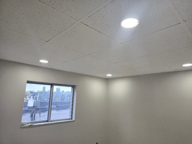 27415 Gratiot Ave in Roseville, MI - Building Photo