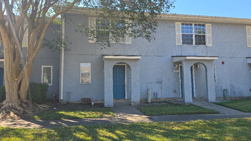 1812 Country Village Blvd in Humble, TX - Foto de edificio