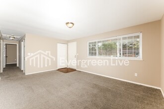 5619 Shady Oak St in Dayton, OH - Building Photo - Building Photo