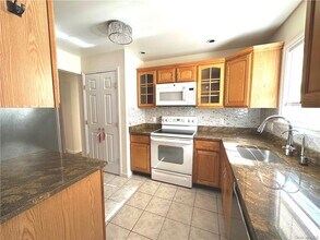 68 Virginia Ave-Unit -1 in Dobbs Ferry, NY - Building Photo - Building Photo