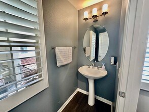 188 Capricorn in Irvine, CA - Building Photo - Building Photo