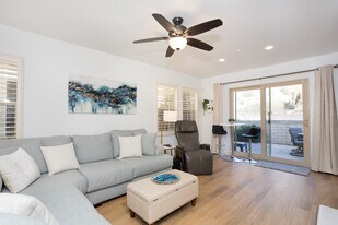 2802 Bellezza Dr in San Diego, CA - Building Photo