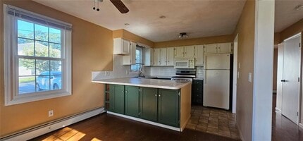 107 Forestwood Dr in North Providence, RI - Building Photo - Building Photo