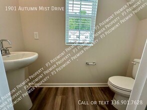 1901 Autumn Mist Dr in Winston-Salem, NC - Building Photo - Building Photo
