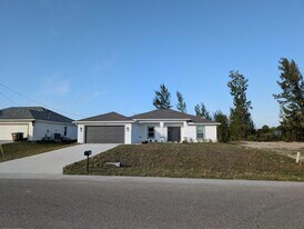 3614 NE 9th Pl in Cape Coral, FL - Building Photo