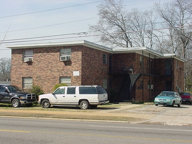 Library Court Apartments in Birmingham, AL - Building Photo