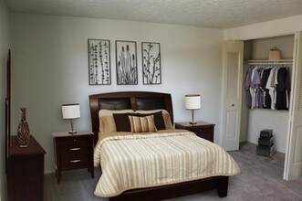 Mount Vernon in Louisville, KY - Foto de edificio - Interior Photo