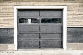 2712 Sharon Way in Louisville, KY - Building Photo - Building Photo
