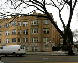 4205-4207 W Addison St Apartments