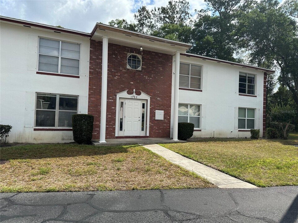 1562 SE 27th St in Ocala, FL - Building Photo