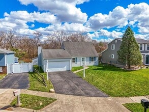 1488 Red Leaf Ln in Columbus, OH - Building Photo - Building Photo