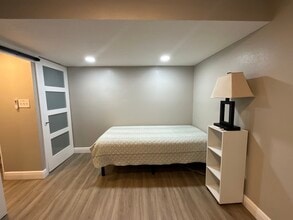 221 La Paz Dr, Unit 1 in Kissimmee, FL - Foto de edificio - Building Photo