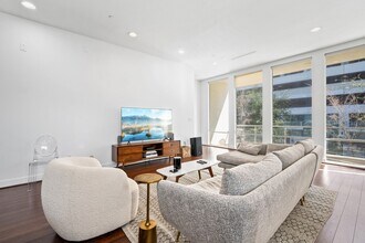 3302 Lake St in Houston, TX - Building Photo - Building Photo