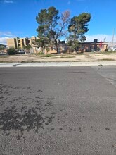 708 Jackson Ave in Las Vegas, NV - Building Photo - Building Photo