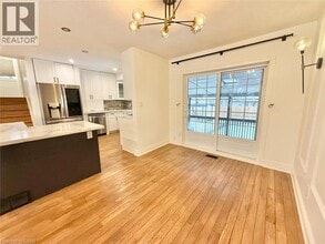 12 Foster Crescent in Cambridge, ON - Building Photo - Building Photo