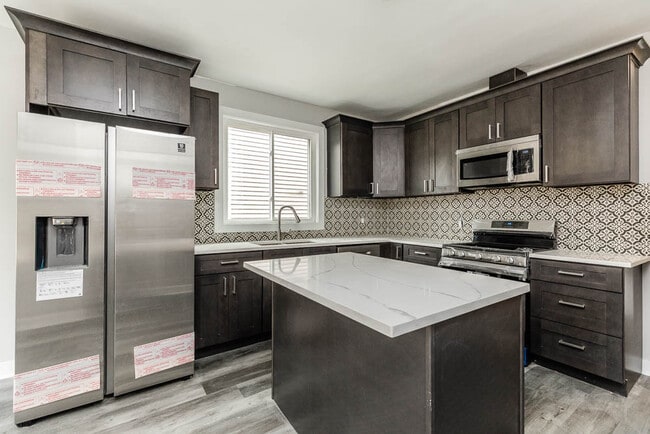 2200 N Kenneth Ave, Unit #2