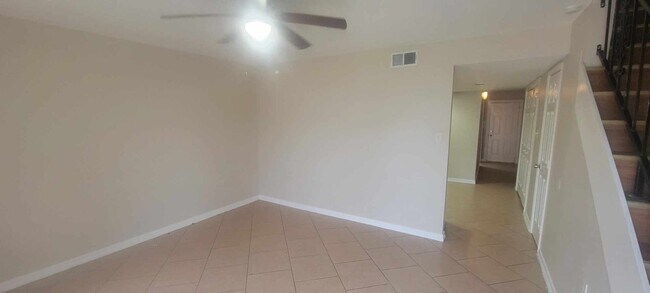 7848 N Coronet Ct in New Orleans, LA - Building Photo - Building Photo