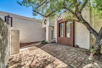 6615 E Phelps Rd in Scottsdale, AZ - Building Photo - Building Photo