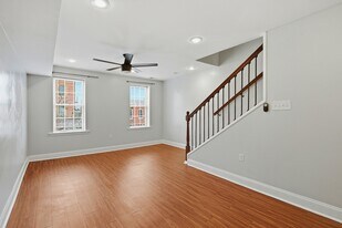 1008 W Cross St in Baltimore, MD - Building Photo