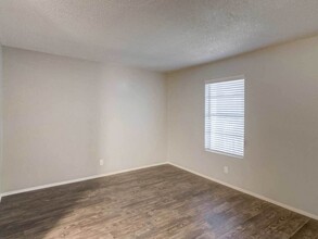 Barton Ridge Apartments in Austin, TX - Building Photo - Building Photo