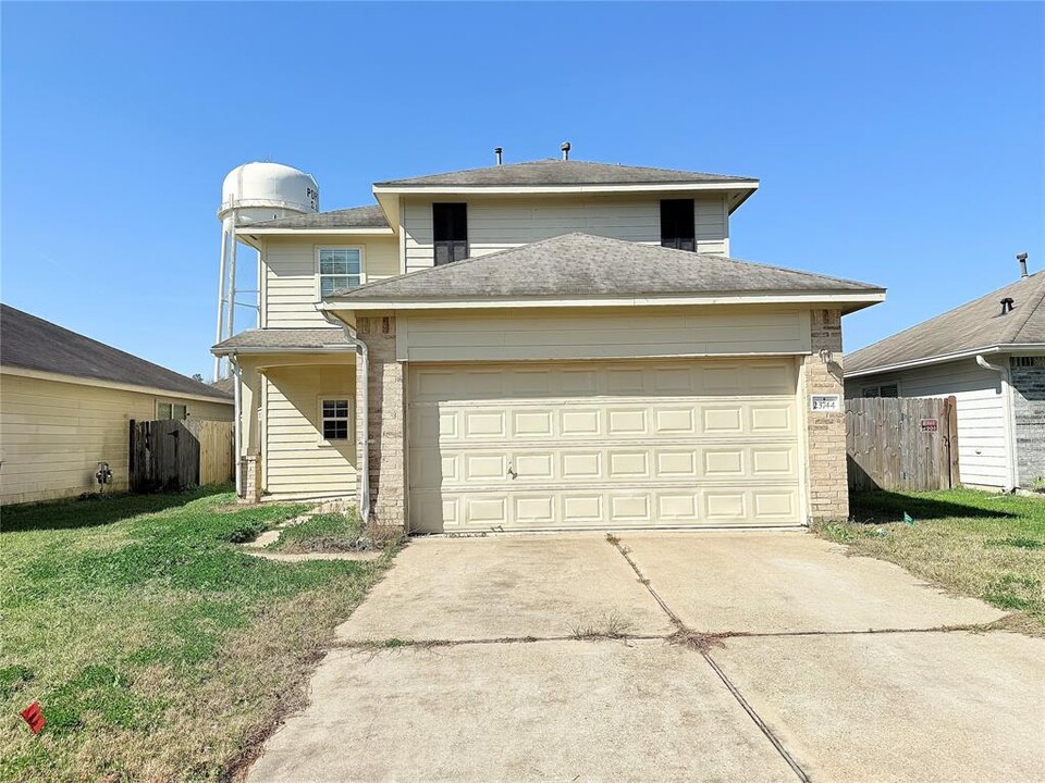 23744 Martin Cir S in Porter, TX - Foto de edificio