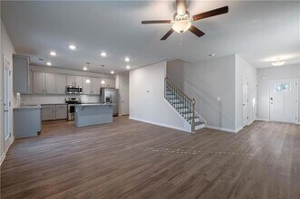 300 Peachtree Rd in Hoschton, GA - Building Photo - Building Photo