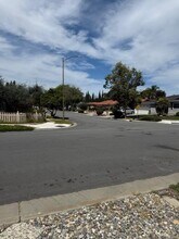 1126 Alvernaz Dr in San Jose, CA - Building Photo - Building Photo