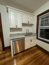 32 Boutwell St, Unit 2 in Boston, MA - Building Photo - Building Photo