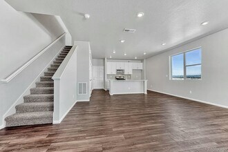 6098 N Lisbon St in Aurora, CO - Building Photo - Building Photo