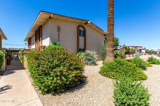 4848 N Woodmere Fairway in Scottsdale, AZ - Building Photo - Building Photo
